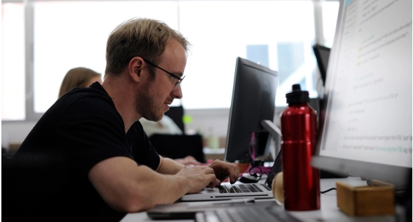 Build a Foundation for Better AI Decisions img